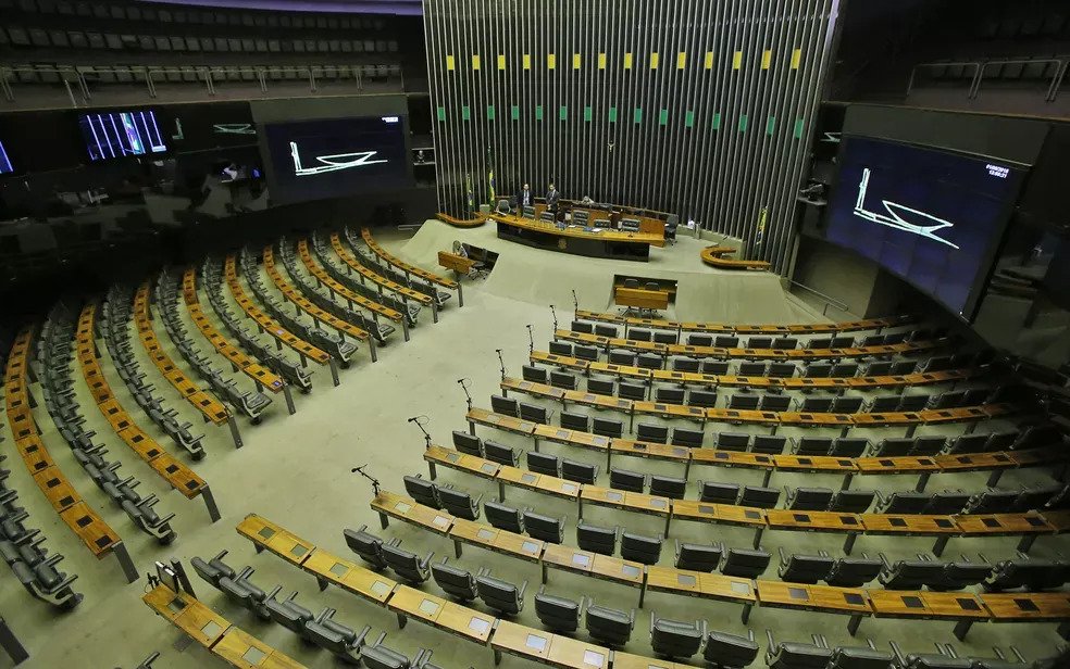 Deputados eleitos tomam posse no dia 1º e elegem a nova Mesa Diretora